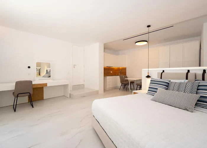Arcs Suites & Residences