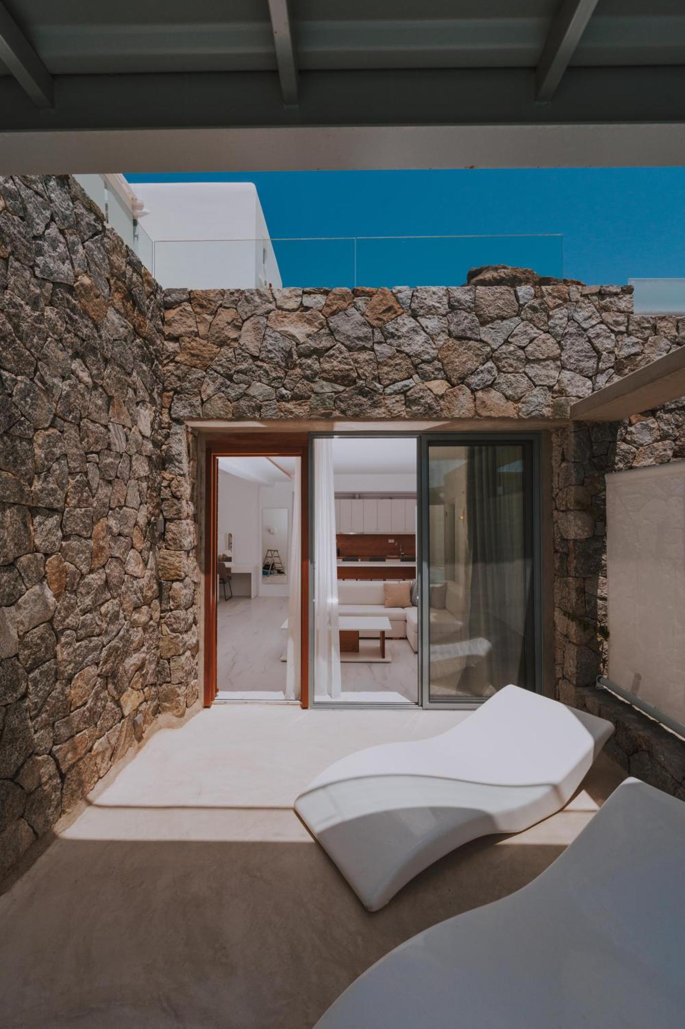 Hotel Arcs & Residences 3*